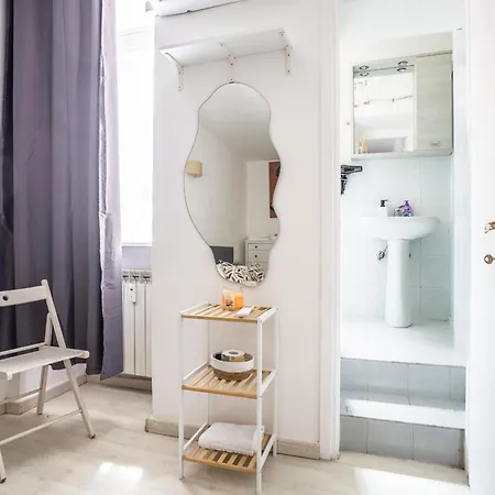 The Magic Hole Apartment *