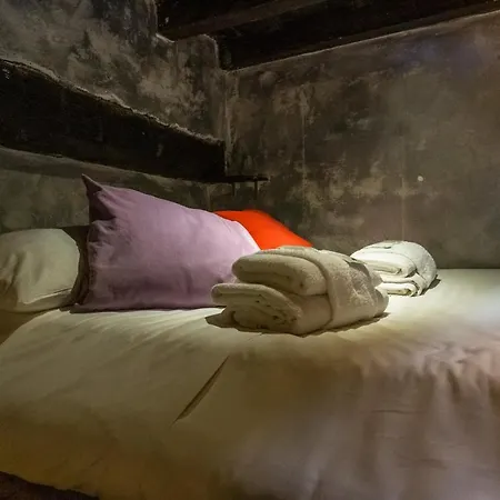 The Magic Hole Apartman
