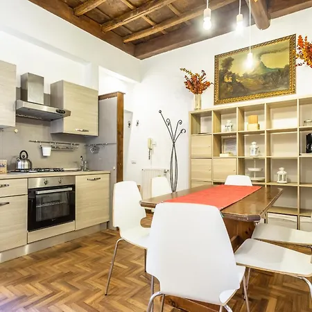 The Magic Hole Apartman